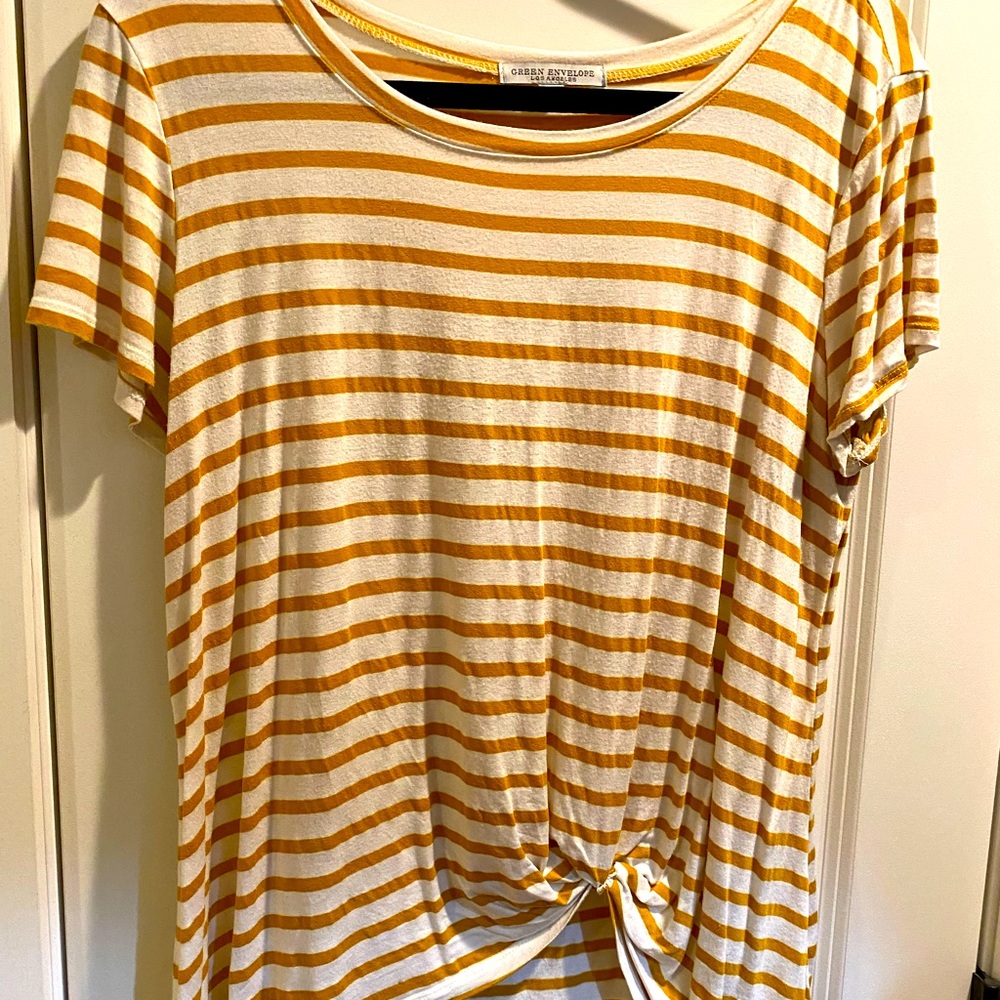 Cute casual top